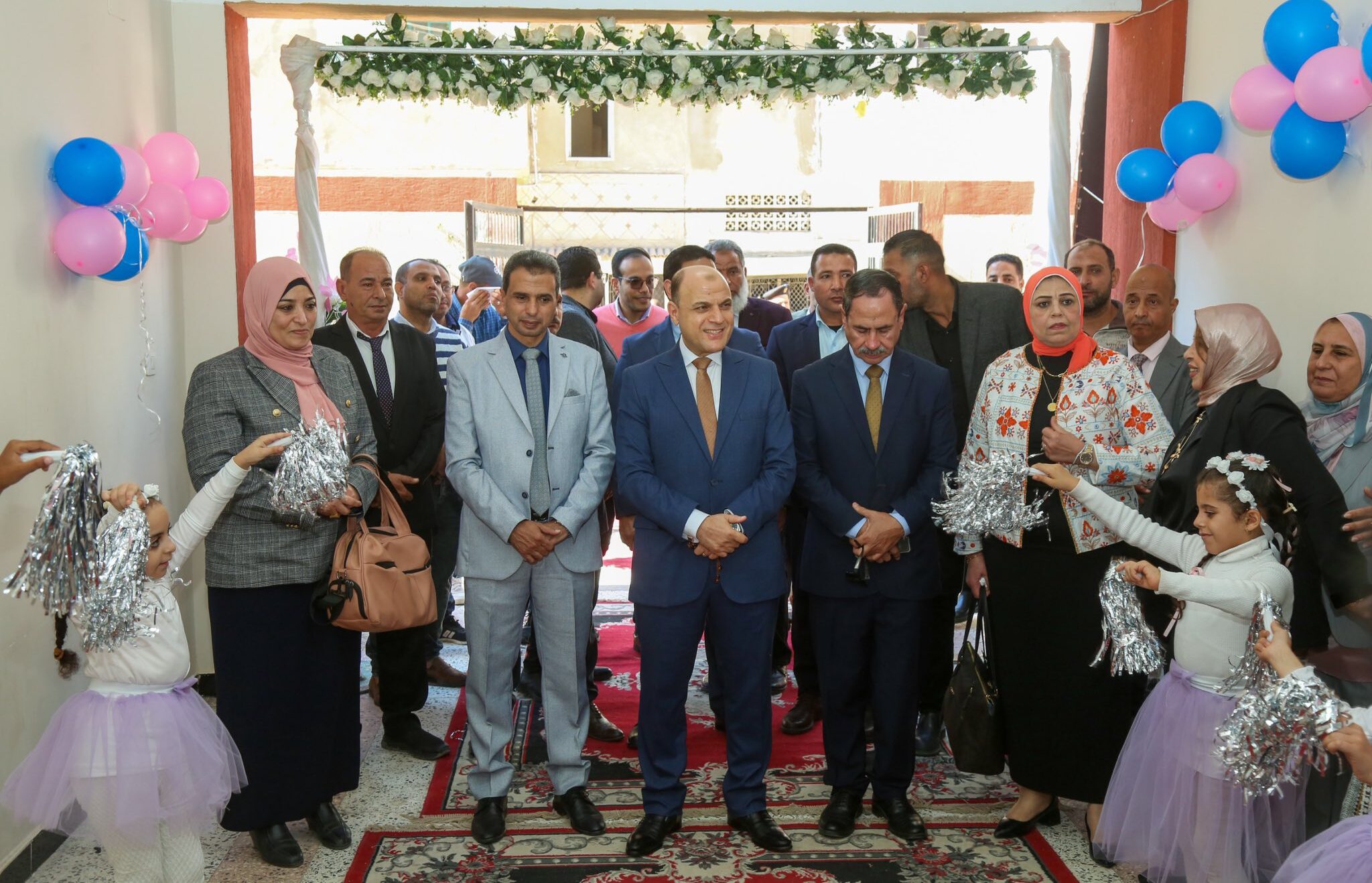 في يومهم العالمي.. محافظ كفرالشيخ يتفقد معرض الأنشطة والأعمال اليدوية لطلاب ذوي الهمم بمدرسة النور للمكفوفين  