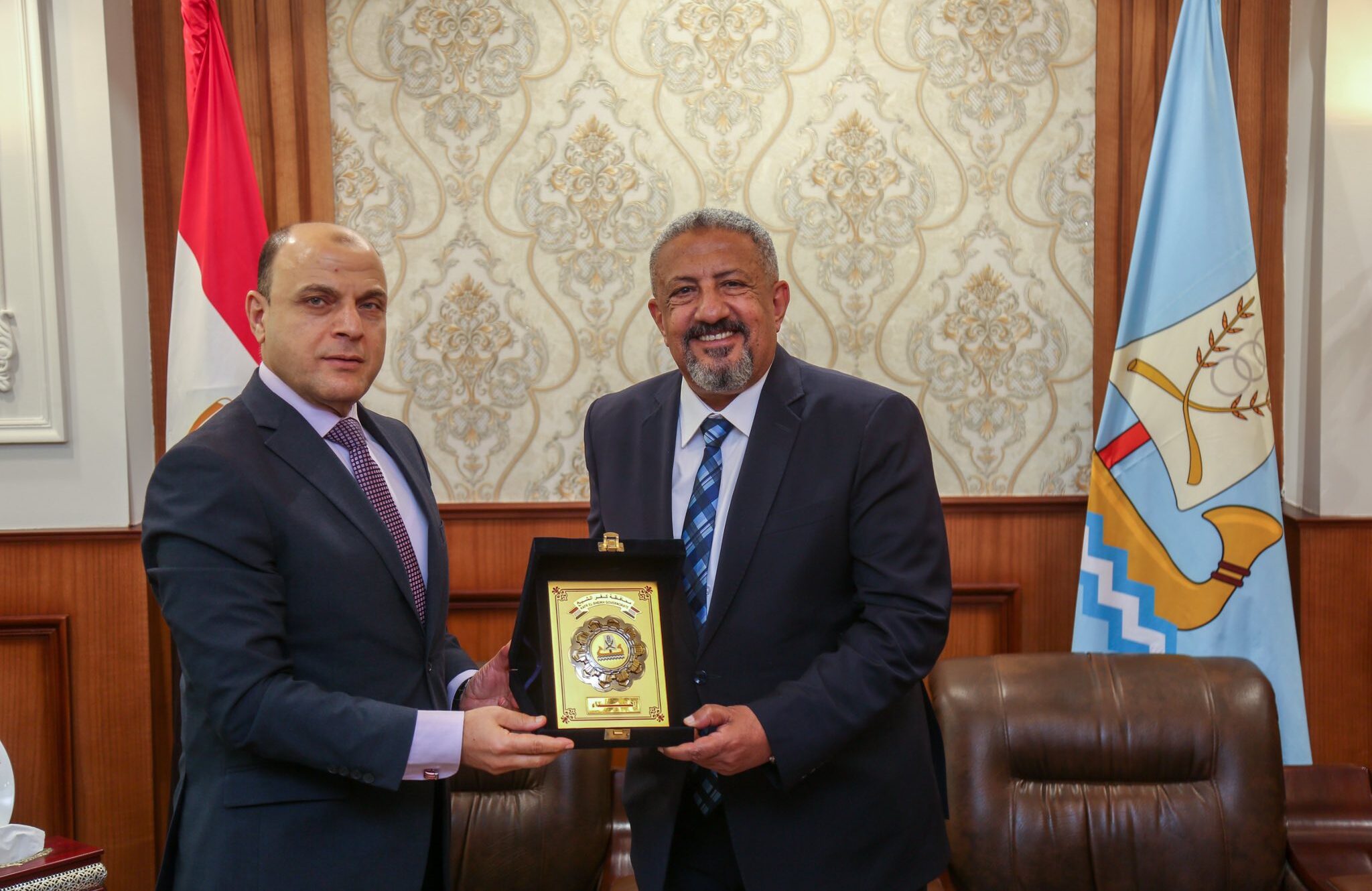 محافظ كفرالشيخ يكرم اللواء حسن عبدالغني تقديرًا لجهوده خلال فترة عمله في تطوير منظومة مياه الشرب والصرف الصحي بالمحافظة  