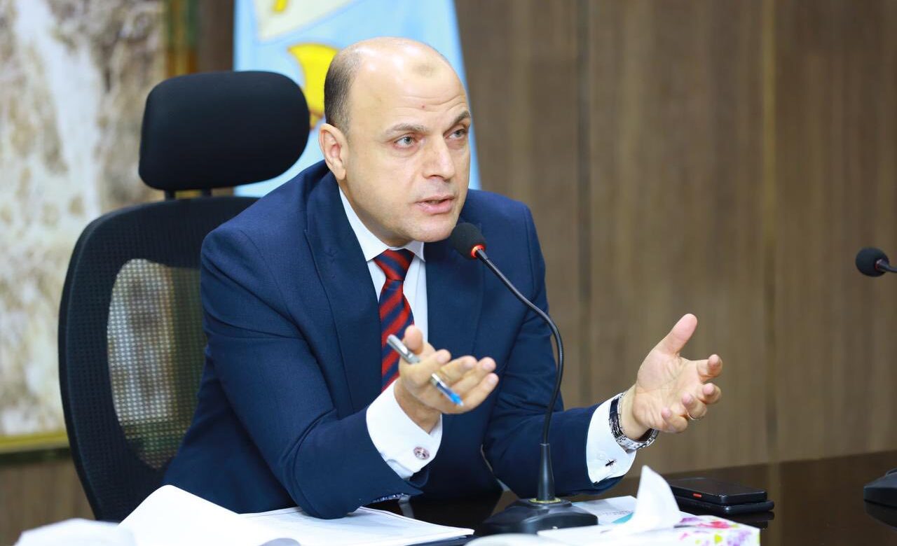 محافظ كفرالشيخ يتابع الحملات التموينية والرقابية بالمراكز والمدن.. ضبط أكثر من طن سلع غذائية ولحوم وأسماك منتهية الصلاحية ومجهولة المصدر.. والتحفظ على 6 آلاف لتر سولار للتجميع بالمخالفة والتلاعب فى الكميات.. مشددًا على تكثيف الرقابة على الأسواق والمخابز  