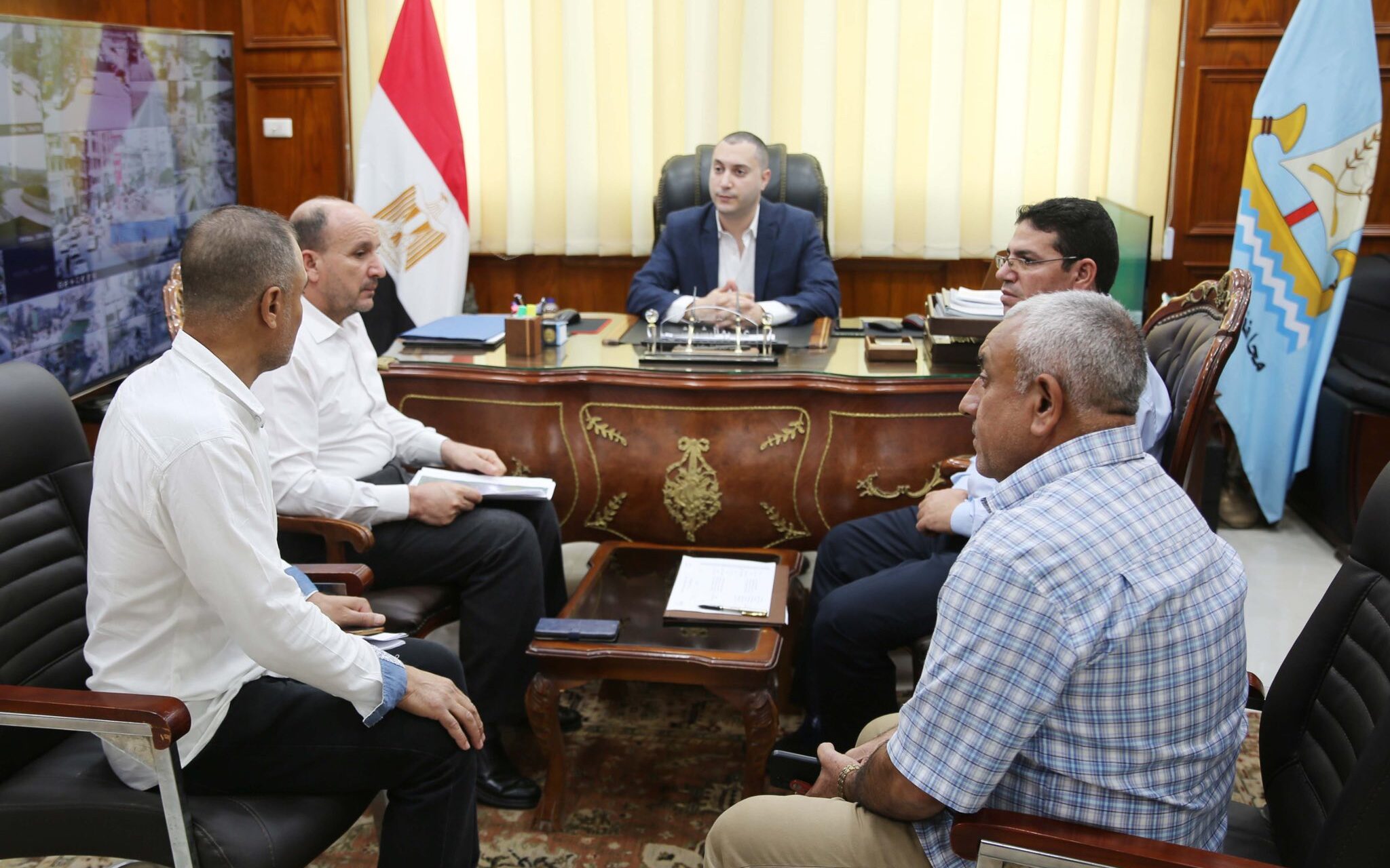 محافظ كفرالشيخ يوجه ببحث عدد من طلبات وشكاوى المواطنين.. التواصل المباشر لحل مشكلاتهم  