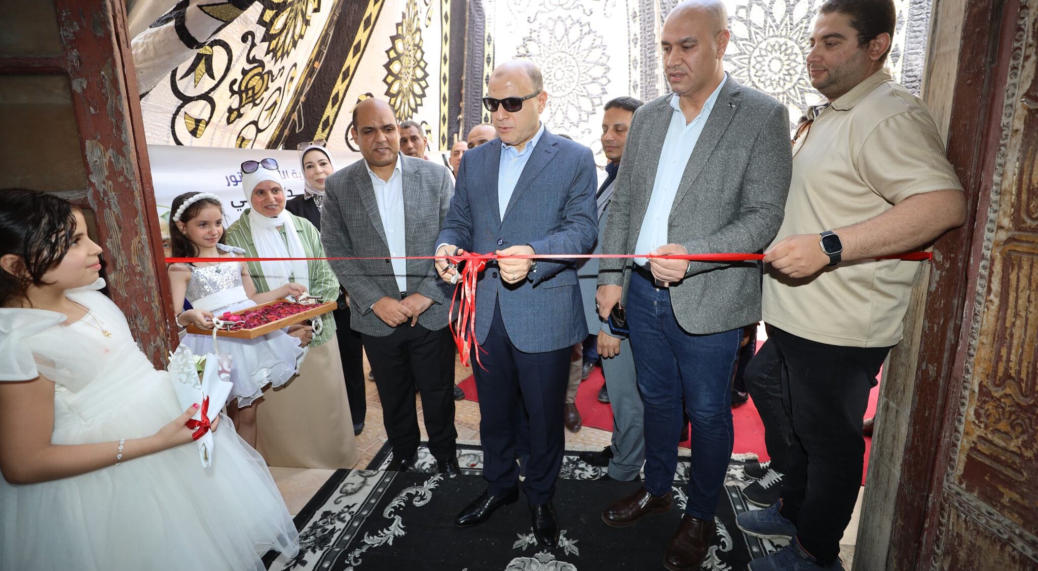 محافظ كفرالشيخ يفتتح معرض «أهلًا مدارس» بمدينة دسوق بتخفيضات حتى 50% لتخفيف الأعباء عن الأسر.. ويستمر حتى نهاية سبتمبر 2025  