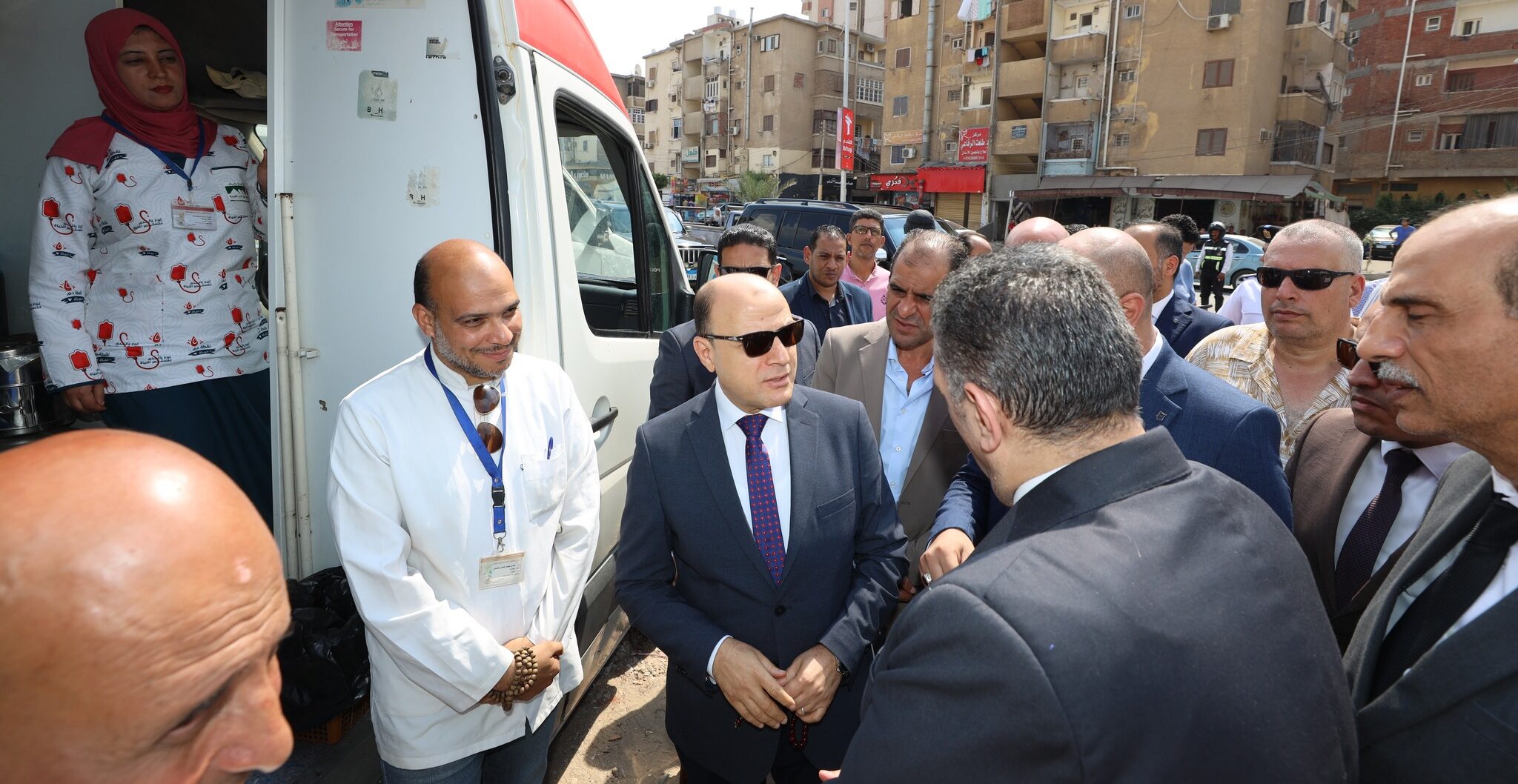 محافظ كفرالشيخ يتفقد السيارات الخدمية المشاركة بمعرض «أهلًا مدارس» لدعم المواطنين وتقديم خدمات متكاملة.. ضمن مبادرة فخامة الرئيس "السيسي" للتنمية البشرية "بداية جديدة لبناء الإنسان"  