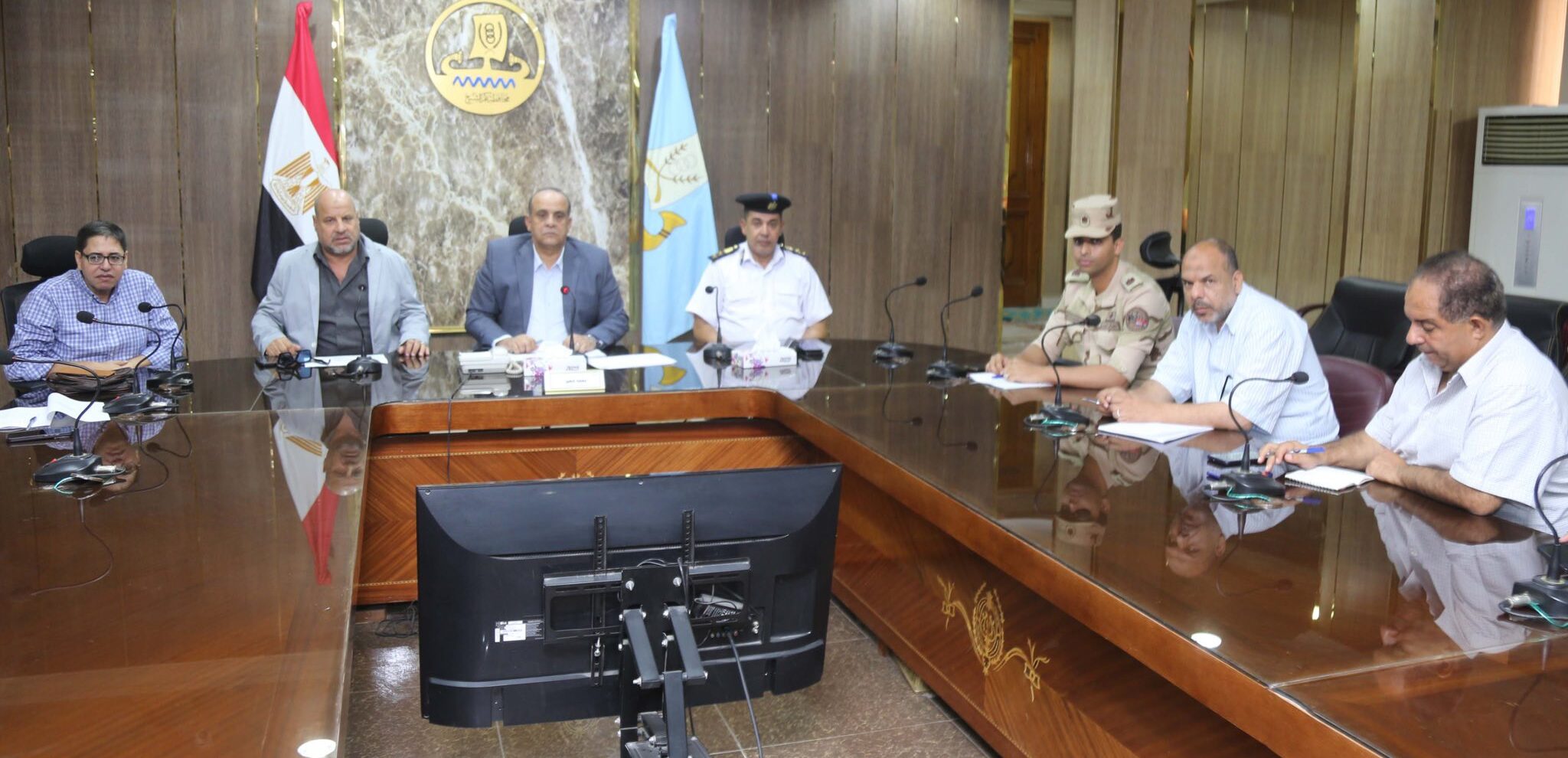 محافظ كفرالشيخ: حصر ومعالجة النقاط الخطرة على الطرق للحد من الحوادث وحماية أرواح المواطنين  