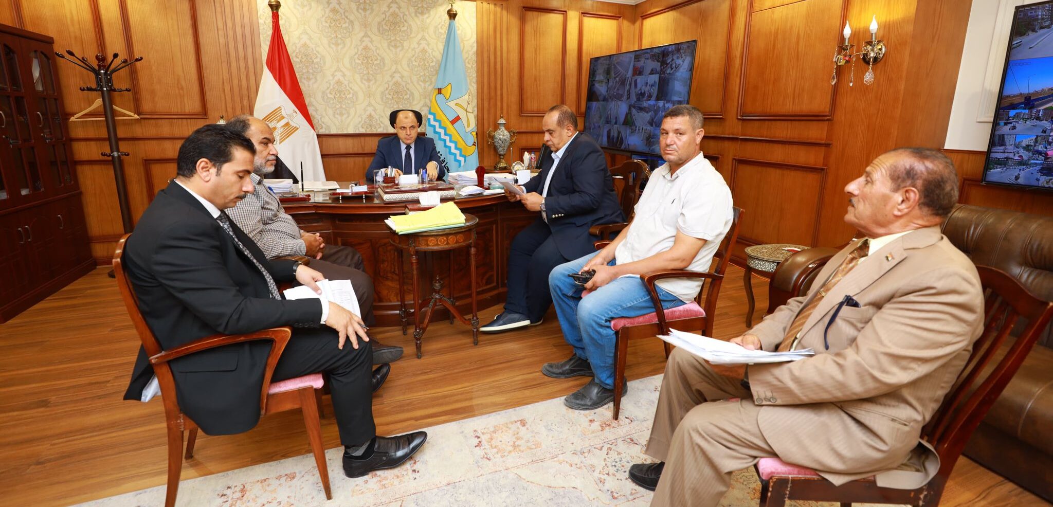 محافظ كفرالشيخ يناقش عددًا من الطلبات والمقترحات في لقاء المواطنين.. خدمة أهالينا «في مقدمة أولوياتي»  