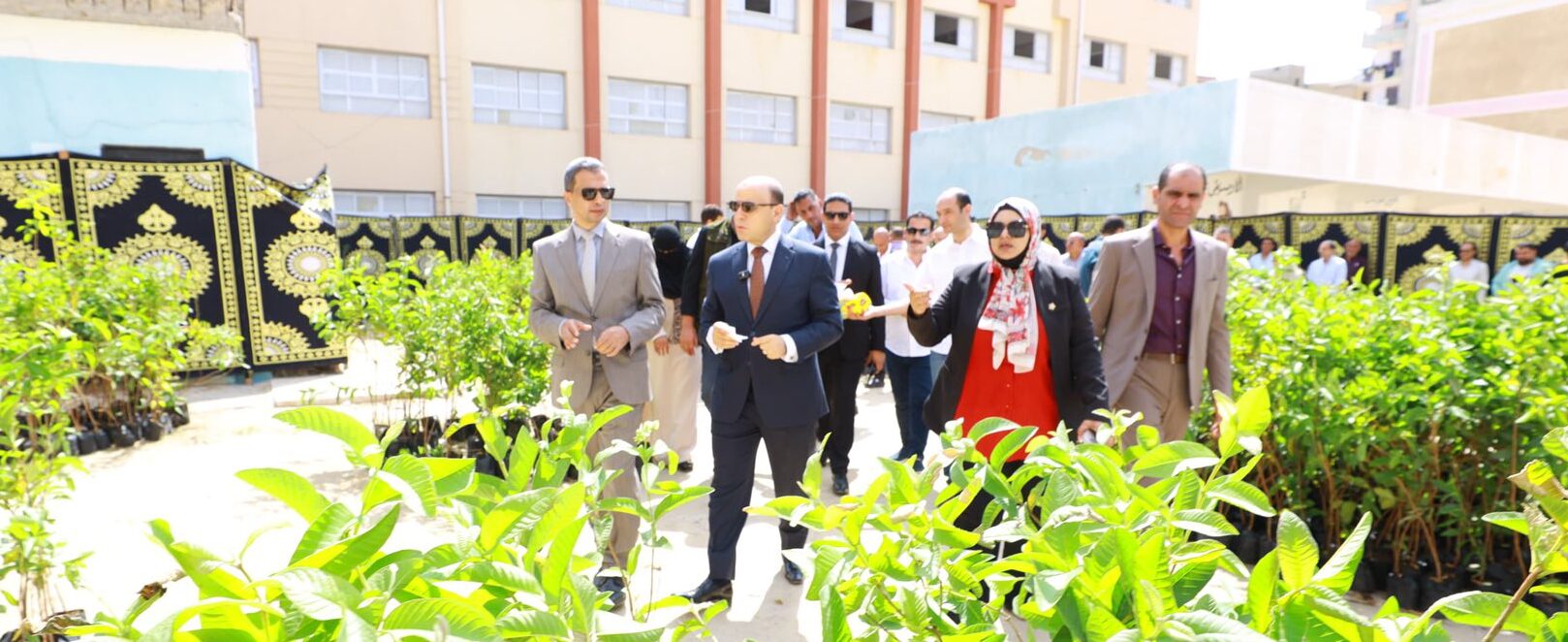 محافظ كفرالشيخ يدشن مبادرة لزراعة الأشجار المثمرة بعاصمة المحافظة.. ضمن المبادرة الرئاسية «100 مليون شجرة».. وبداية جديدة لبناء الإنسان.. تحت شعار «كفرالشيخ للأخضر»  