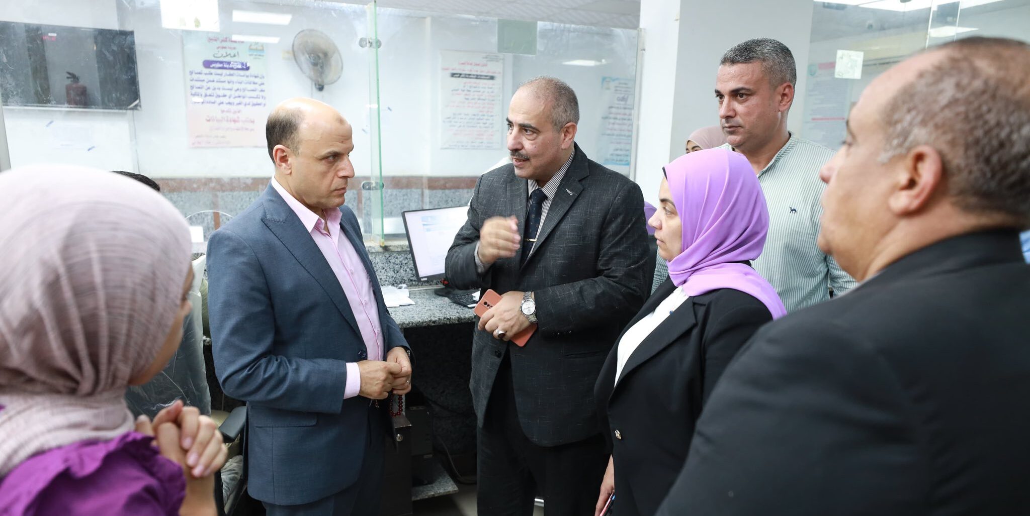 محافظ كفرالشيخ يتابع انتظام العمل بالمركز التكنولوجي بمطوبس ويوجه بسرعة إنجاز طلبات التصالح والتقنين وتيسير خدمات المواطنين  