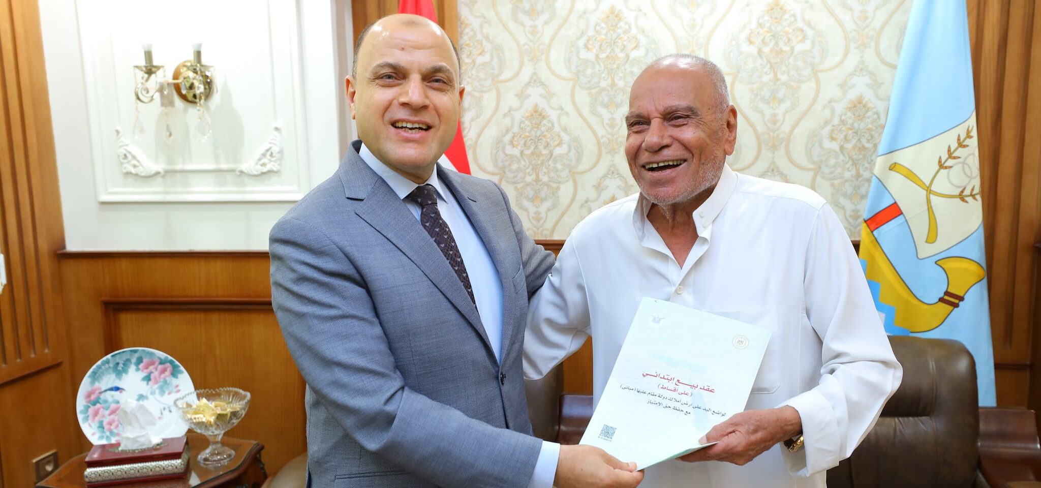 اللواء دكتور علاء عبد المعطي محافظ كفرالشيخ يُسلّم 10 عقود تقنين أراضي أملاك دولة للمستفيدين من المواطنين.. «إنتهينا من تسليم 1384 عقد.. تسهيلات غير مسبوقة فى السداد وسرعة إنهاء الإجراءات  