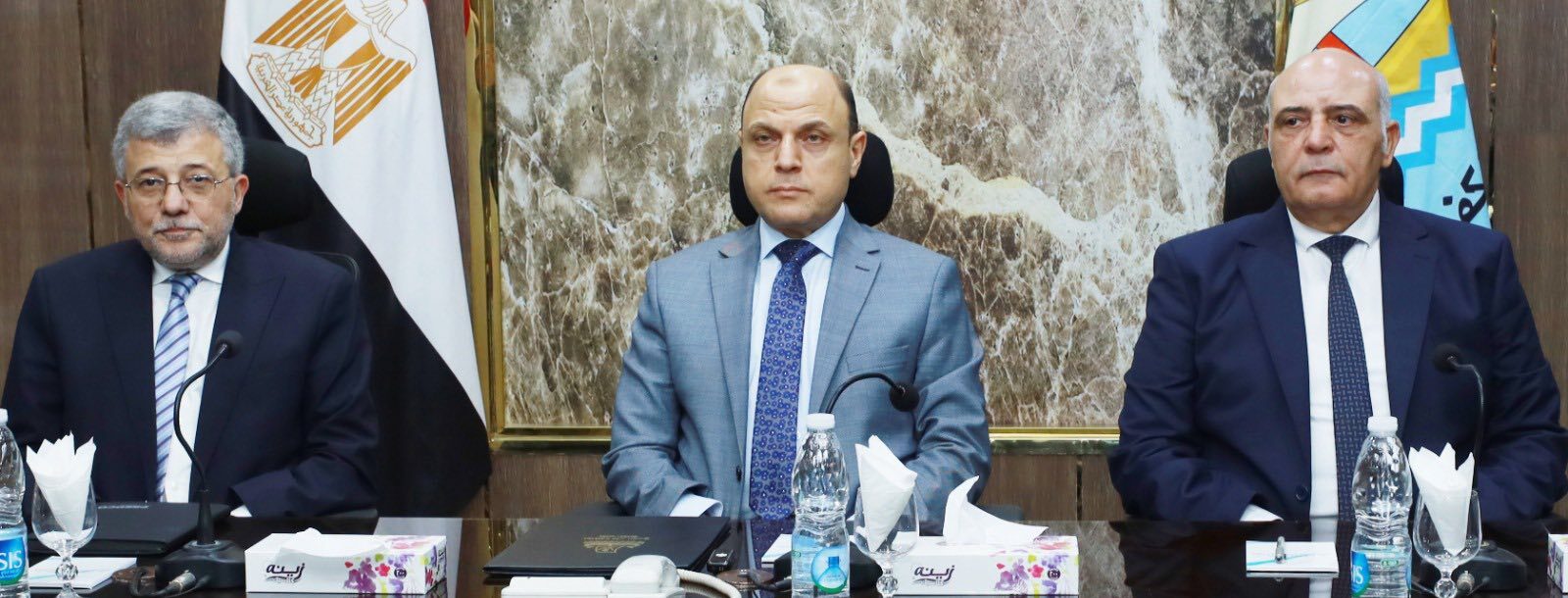 محافظ كفرالشيخ ورئيس هيئة الأوقاف يناقشان سبل الإستثمار الأمثل لأراضي الهيئة وإقامة مشروعات نفع عام.. لتحقيق التنمية المستدامة بالمحافظة  
