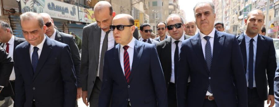 محافظ كفرالشيخ ورئيس جهاز حماية المستهلك يتفقدا أسواق "عماد الدين” ضمن الجهود الرامية للرقابة على الأسواق ومتابعة جودة السلع وتوافر المنتجات الغذائية  