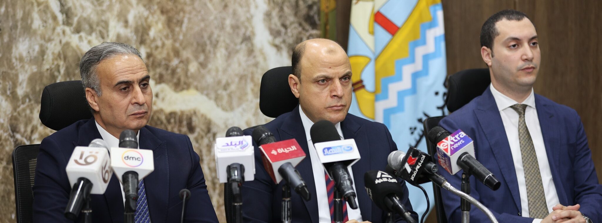 محافظ كفرالشيخ ورئيس جهاز حماية المستهلك يعقدان لقاءً موسعًا مع الغرفة التجارية لضبط الأسواق وأسعار السلع  