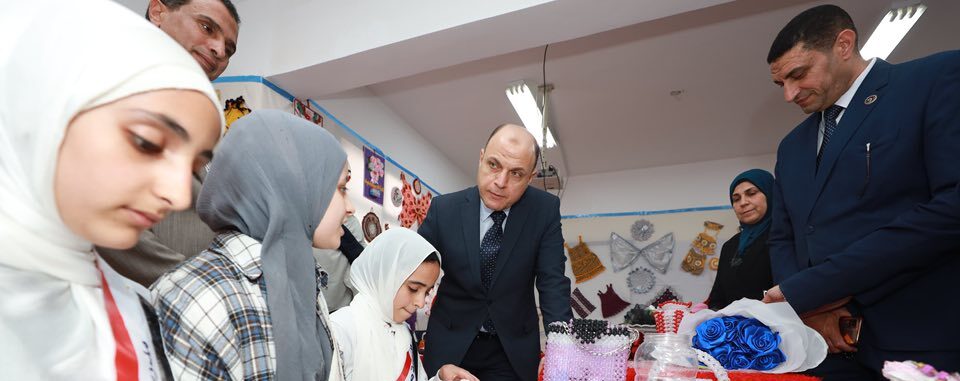 محافظ كفرالشيخ يشهد ختام الأنشطة الطلابية بمدرسة رزق حمامو ببلطيم.. هدفنا تنمية القدرات الإبداعية وتعزيز روح الانتماء والعمل الجماعي لدى أبنائنا  