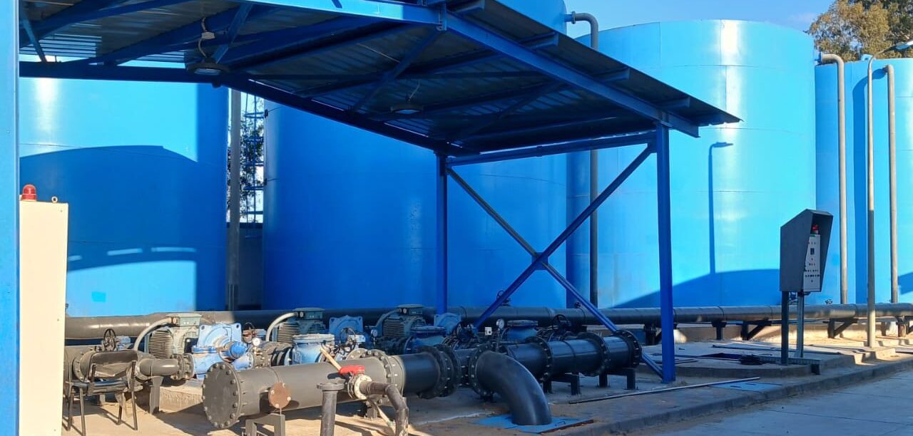 «خبر سار.. بعد سنوات من المعاناة.. محافظ كفرالشيخ يُعلن الانتهاء من الأعمال الإنشائية لمحطة مياه الشرب الجديدة بدقميرة.. والإفتتاح قريباً.. وسط إشادات واسعة من الأهالى  