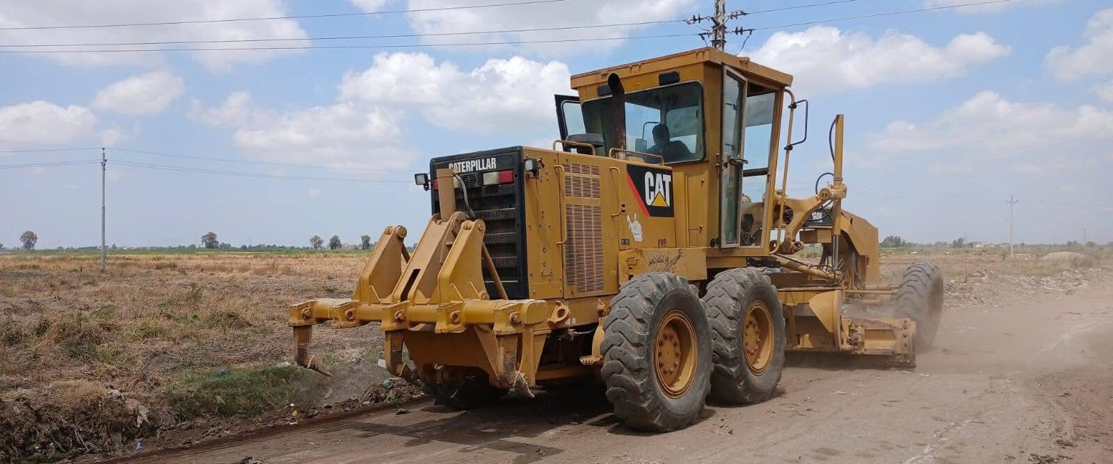 محافظ كفرالشيخ يتابع أعمال رفع كفاءة وتمهيد الطرق بقلين ضمن خطة شاملة لـ «تأهيل الطرق» على مستوى المحافظة  