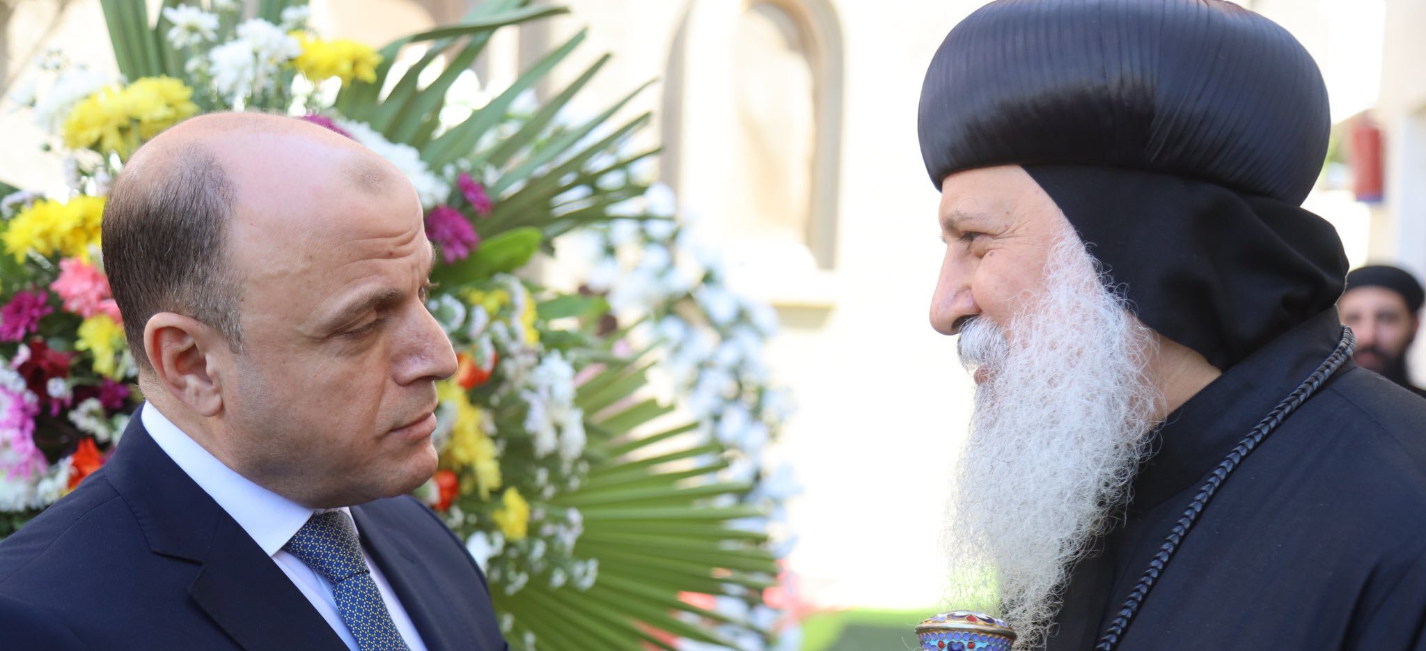 محافظ كفرالشيخ يشهد الاحتفالات بعيد القيامة المجيد بكنيسة مارمينا والبابا كيرلس بعاصمة المحافظة .. نائبًا عن فخامة رئيس الجمهورية  