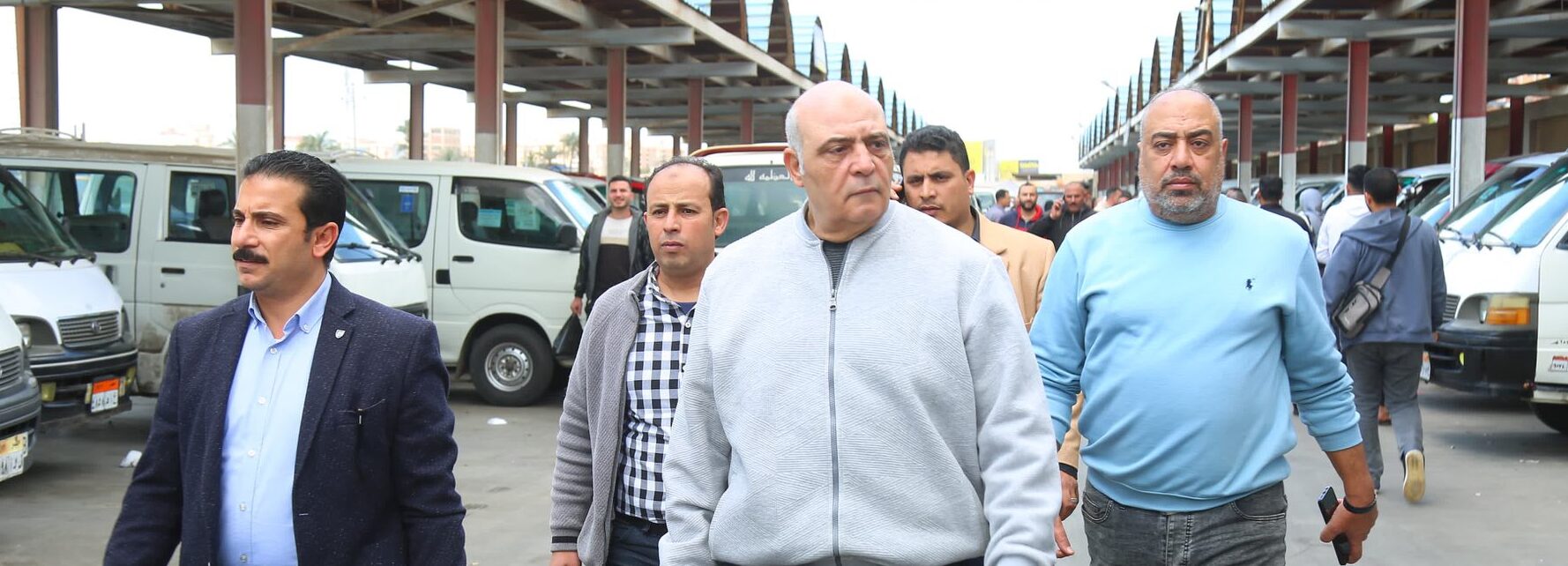 محافظ كفرالشيخ: تكثيف الرقابة على المواقف للالتزام بتطبيق التعريفة المقررة ورفع الإشغالات وتحسين مستوى النظافة  