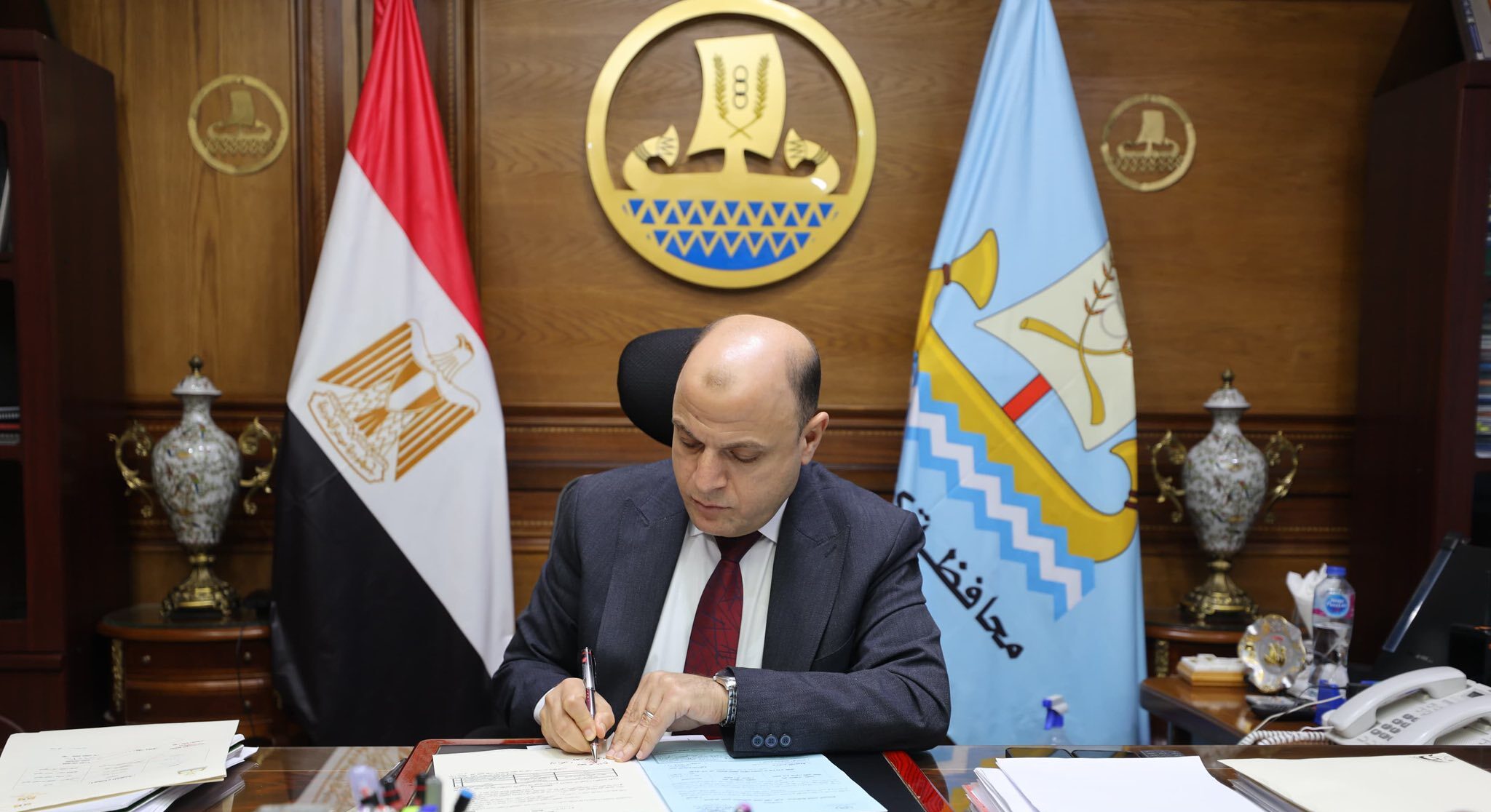 محافظ كفر الشيخ يعتمد التعريفة الجديدة لـ«نقل الركاب».. محذرًا من استغلال المواطنين في تحصيل مبالغ أزيد من التعريفة المقررة  