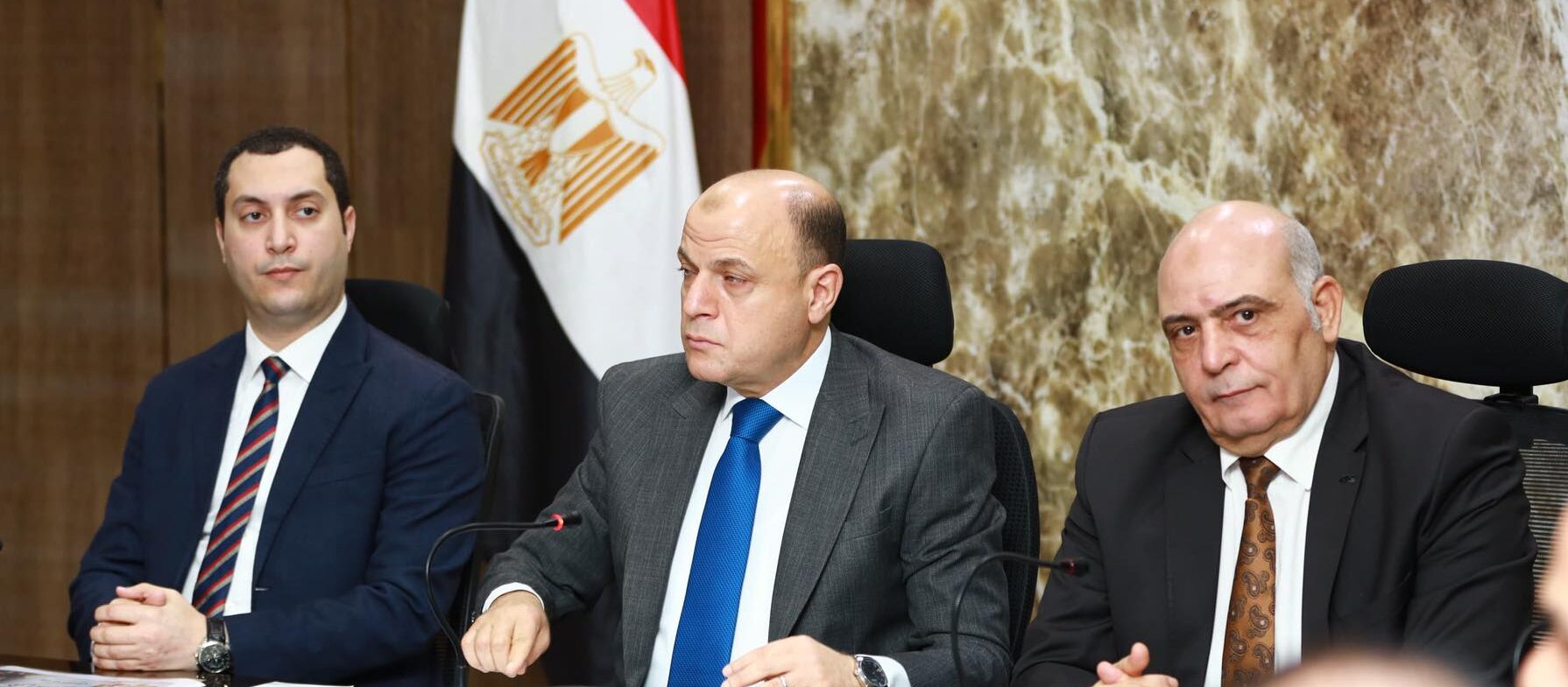 محافظ كفرالشيخ يناقش عدد من المحاور والخطط التنموية مع بعثة خبراء منظمة التعاون والتنمية الاقتصادية.. وممثلى وزارة التخطيط والتنمية الاقتصادية والتعاون الدولي.. في إطار البرنامج القطري لمصر  