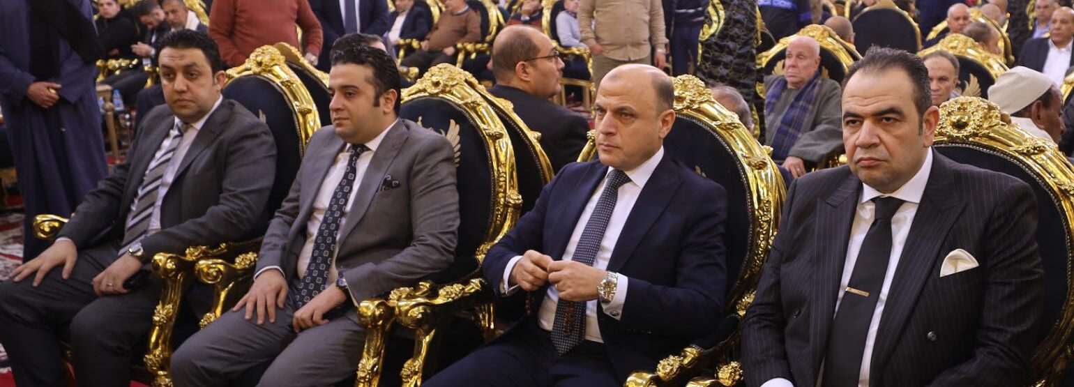محافظ كفرالشيخ يقدم واجب العزاء في وفاة رئيس مدينة دسوق الأسبق  