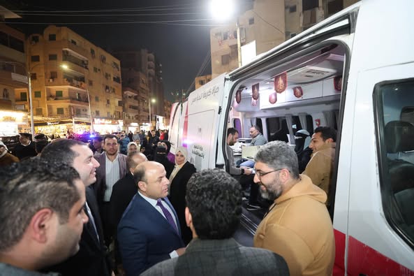 محافظ كفرالشيخ يتفقد سيارة المركز التكنولوجي المتنقل بعاصمة المحافظة.. تقديم خدمات رقمية متكاملة وتسهيلات غير مسبوقة فى الإجراءات  