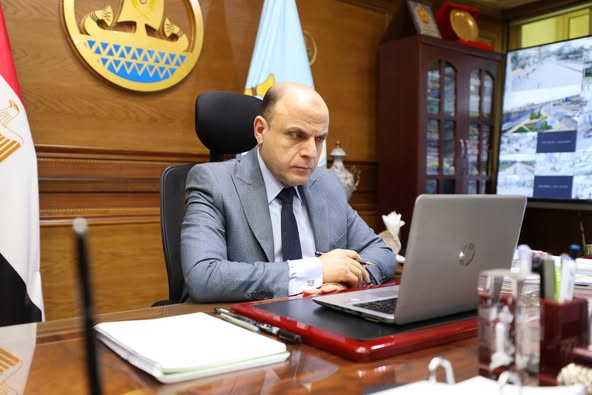 محافظ كفرالشيخ يتابع مستوى الخدمات الطبية المقدمة بالمستشفيات عبر الفيديو كونفرانس.. مشدداً على حسن معاملة المرضى  