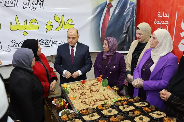 محافظ كفرالشيخ يتفقد مبادرة «مطبخ المصرية بإيدين بناتها» وجبات إفطار للأسر الأولى بالرعاية .. خلال شهر رمضان الكريم .. وتدريب السيدات على فن الطهي للتمكين الاقتصادي وتوفير فرص العمل.. مشيداً بجهود القومي للمرأة  