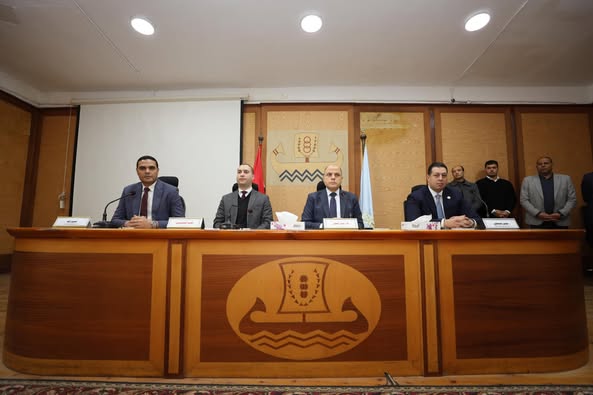 بالصور.. محافظ كفرالشيخ يكرم 325 الحاصلين على الدورات والبرامج التدريبية النوعية في التحول الرقمي بالتعاون مع وزارة الاتصالات وتكنولوجيا المعلومات.. تحت مظلة برنامج التطوير المؤسسي الرقمي لمحافظات مصر  