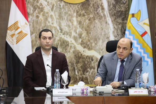 محافظ كفرالشيخ يناقش محاور تطوير مدينة فوه .. مؤكدًا أهمية الحفاظ على التراث وتعزيز السياحة بالمدينة  