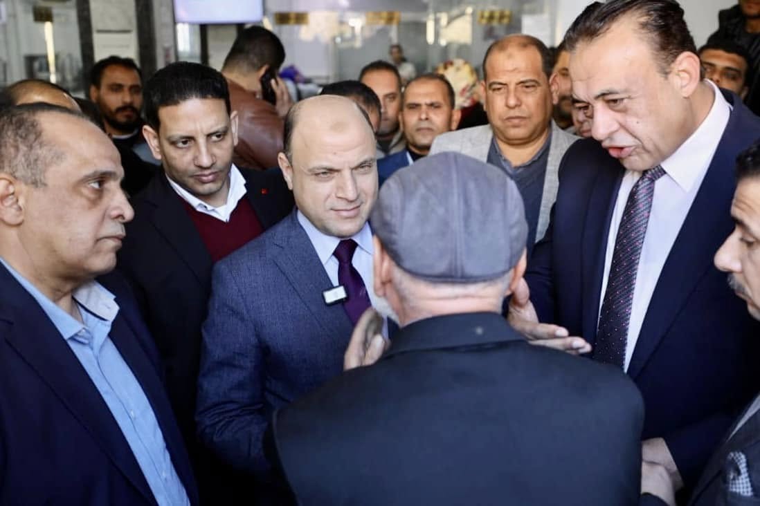 محافظ كفر الشيخ يستمع لأهالي مركز فوه خلال جولته.. مشدداً بالتواصل مع المواطنين والحل الميداني لمشاكلهم  