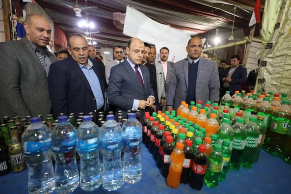 محافظ كفرالشيخ يتفقد معرض «أهلاً رمضان» بحديقة الأسرة والطفولة بدسوق بتخفيضات تصل لـ35% .. مكلفًا بالتوسع في إقامة منافذ بيع السلع لتخفيف العبء عن المواطنين  