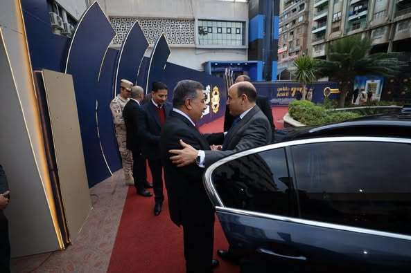 محافظ كفرالشيخ يصل ديوان عام الدقهلية للمشاركة في احتفالات العيد القومي للمحافظة .. مقدمًا لهم التهنئة  