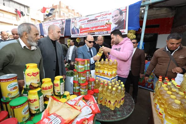 محافظ كفر الشيخ يفتتح سوق "اليوم الواحد" ببلطيم بتخفيضات تصل إلى 35% لتخفيف العبء عن المواطنين  