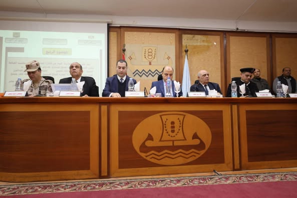 محافظ كفرالشيخ يترأس المجلس التنفيذى للمحافظة لمناقشة عددًا من الموضوعات والقرارات الخدمية والتنموية.. مكلفًا بتكثيف الرقابة وتحسين الخدمات للمواطنين  