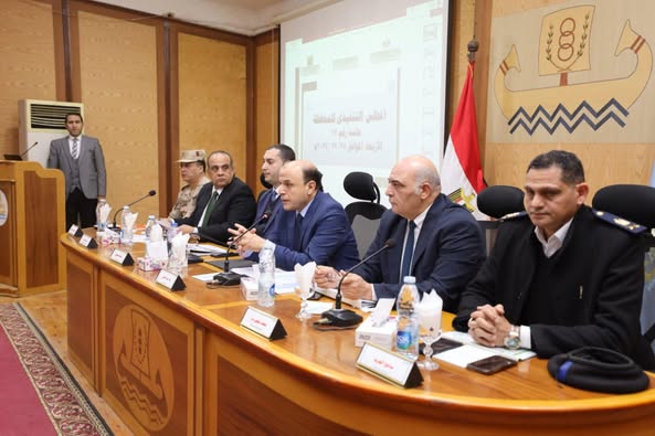 محافظ كفرالشيخ يناقش موقف تنفيذ مشروعات الخطة الاستثمارية للعام المالي 20242025  