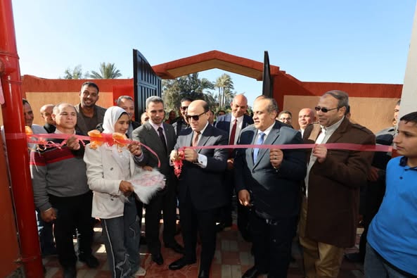 محافظ كفرالشيخ يفتتح ‏مدرسة لاندهور للتعليم الأساسي ببلطيم على مساحة 2100 م2.. إنشاء مدارس جديد لتقليل الكثافة وتحقيق أعلى معدلات التفوق  