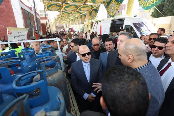 محافظ كفرالشيخ يتفقد قوافل المبادرة الرئاسية «بداية جديدة لبناء الإنسان» بمدينة مسير .. تقديم جميع الخدمات للأهالي في أماكن إقامتهم  