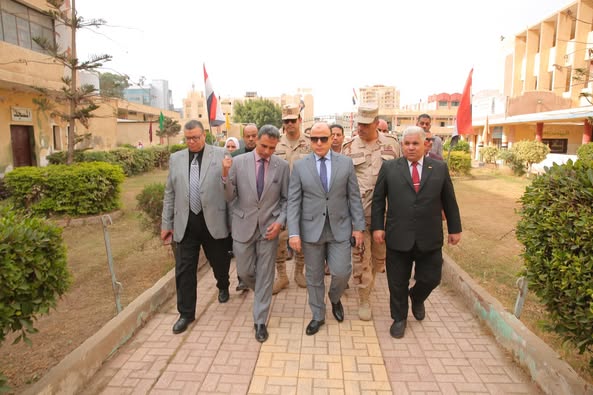 محافظ كفرالشيخ يتفقد ‏المدرسة الثانوية الزراعية العسكرية المشتركة لمتابعة انتظام سير العملية التعليمية  