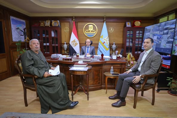 محافظ كفرالشيخ يناقش عدد من الملفات ومشاكل الدوائر مع أعضاء مجلسي النواب والشيوخ .. خطة متكاملة لمتابعة تنفيذ مشروعات المحافظة وتحقيق نقلة نوعية في الخدمات لأهالينا  