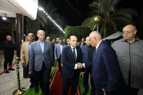 محافظ كفرالشيخ يؤدي واجب العزاء فى وفاة اللاعب «محمد شوقي» بنادي كفرالشيخ الرياضي  