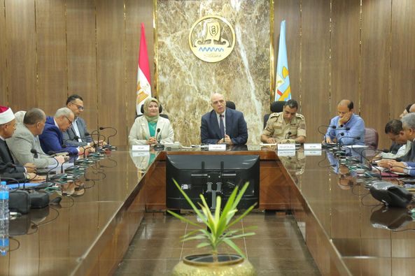 محافظ كفرالشيخ: عقد اجتماعًا موسعًا لتسيير عدد من القوافل الطبية بالتعاون مع المنطقة الشمالية العسكرية  