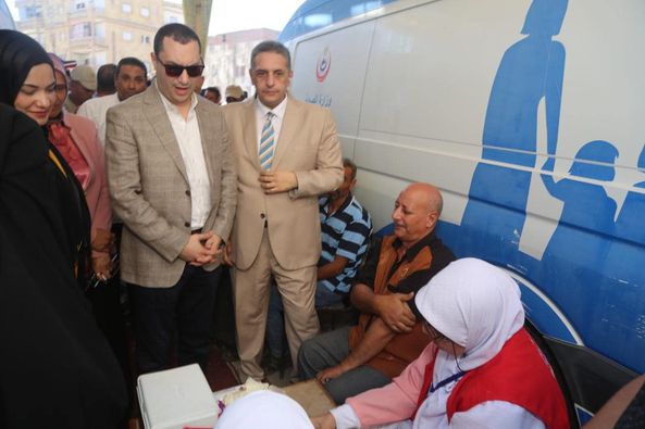 محافظ كفرالشيخ يتابع فعاليات المبادرة الرئاسية "بداية جديدة لبناء الإنسان" بقرية أم سن بالرياض  