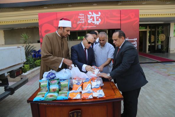 محافظ كفرالشيخ: توزيع 1000 شنطة سلع غذائية على الأسر الأولى بالرعاية بمراكز المحافظة  