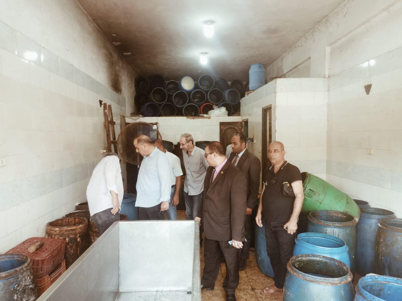 محافظ كفرالشيخ: تحرير 32 محضرًا تموينيًا وضبط 250 كجم أسماك مملحة غير صالحة للاستهلاك الآدمي بفوه  