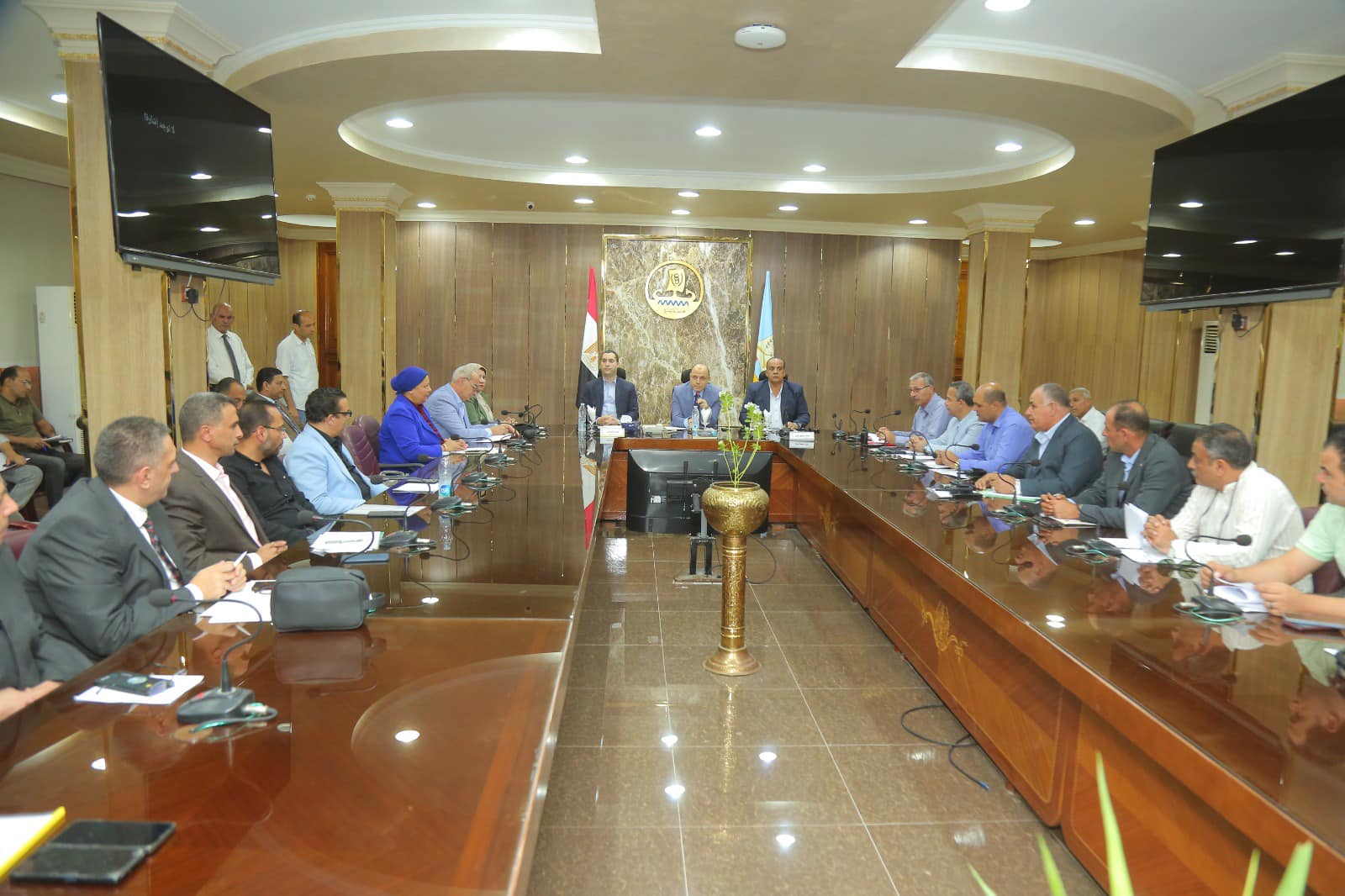 محافظ كفرالشيخ يعقد اجتماعًا موسعًا لمناقشة الخطة التنفيذية لتطبيق المبادرة الرئاسية «بداية جديدة لبناء الإنسان» على مستوي المحافظة  