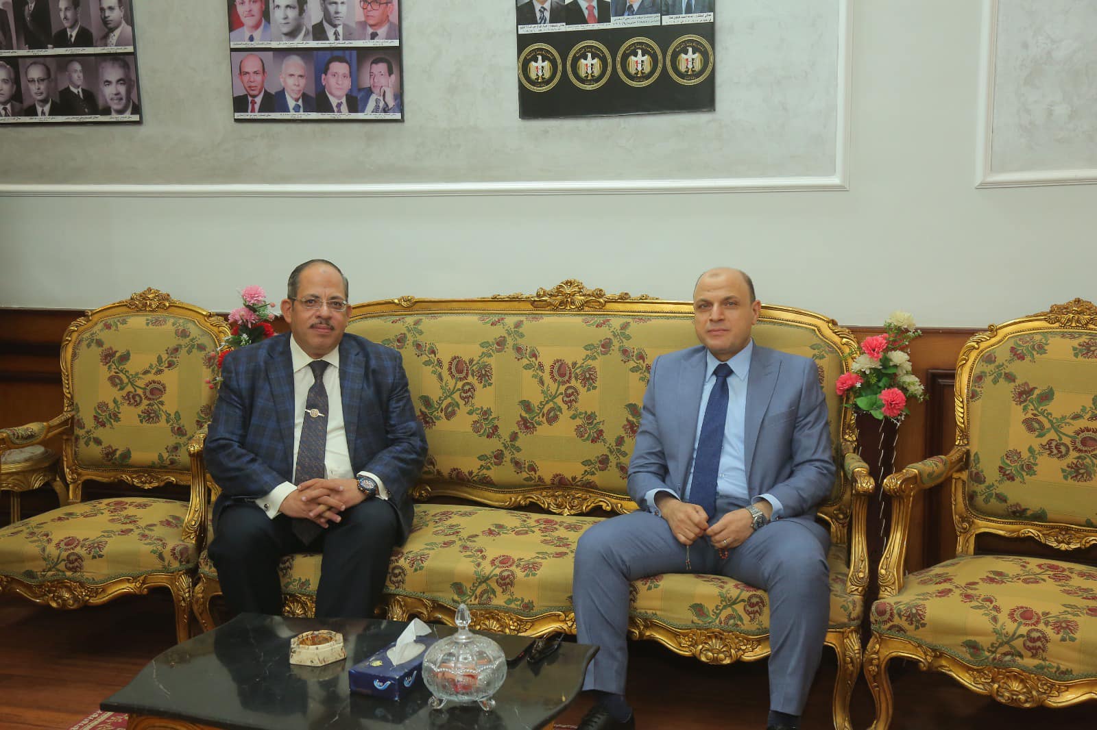 محافظ كفرالشيخ يهنئ رئيس محكمة كفرالشيخ الإبتدائية الجديد بمناسبة تولي مهام عمله  