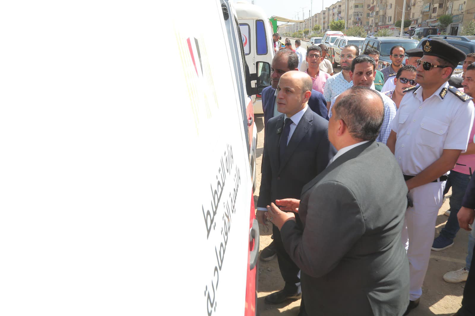 محافظ كفر الشيخ يتفقد المركز التكنولوجي المتنقل لخدمات المحليات.. وتلقي طلبات التصالح  