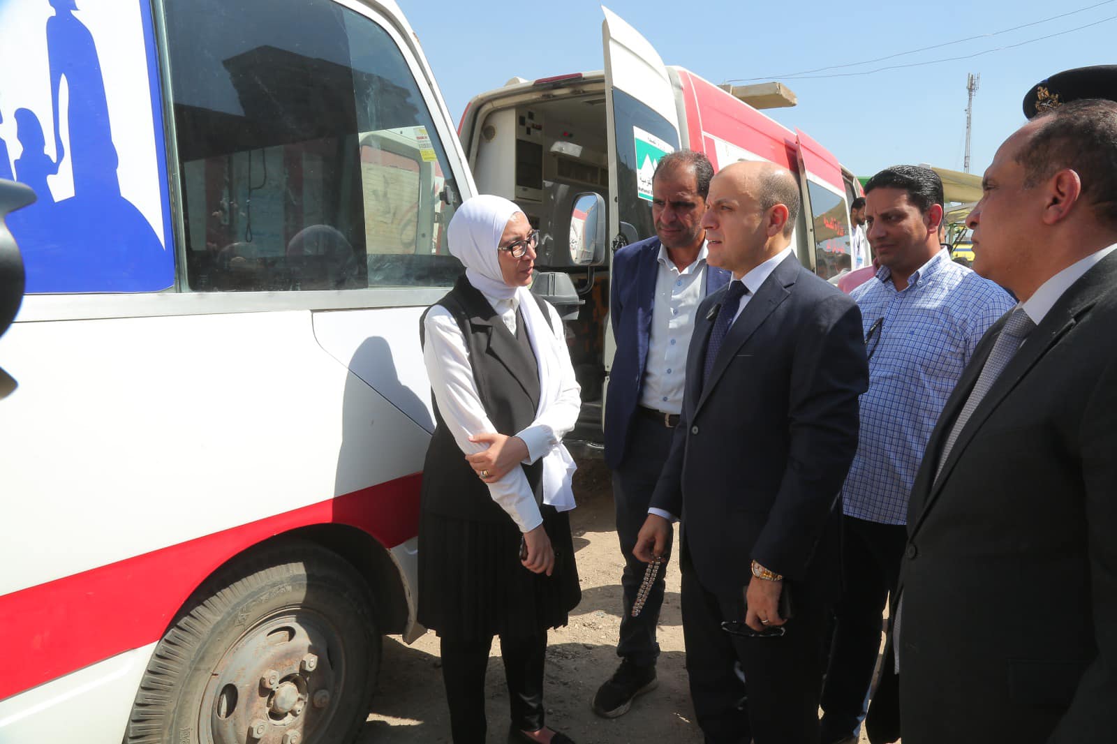محافظ كفر الشيخ يتفقد العيادة المتنقلة ضمن مبادرة "100 يوم صحة"  