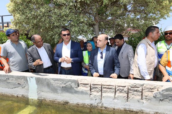 وزير الإسكان ومحافظ كفرالشيخ يتفقدان محطة معالجة صرف صحي الرميلي بفوه  