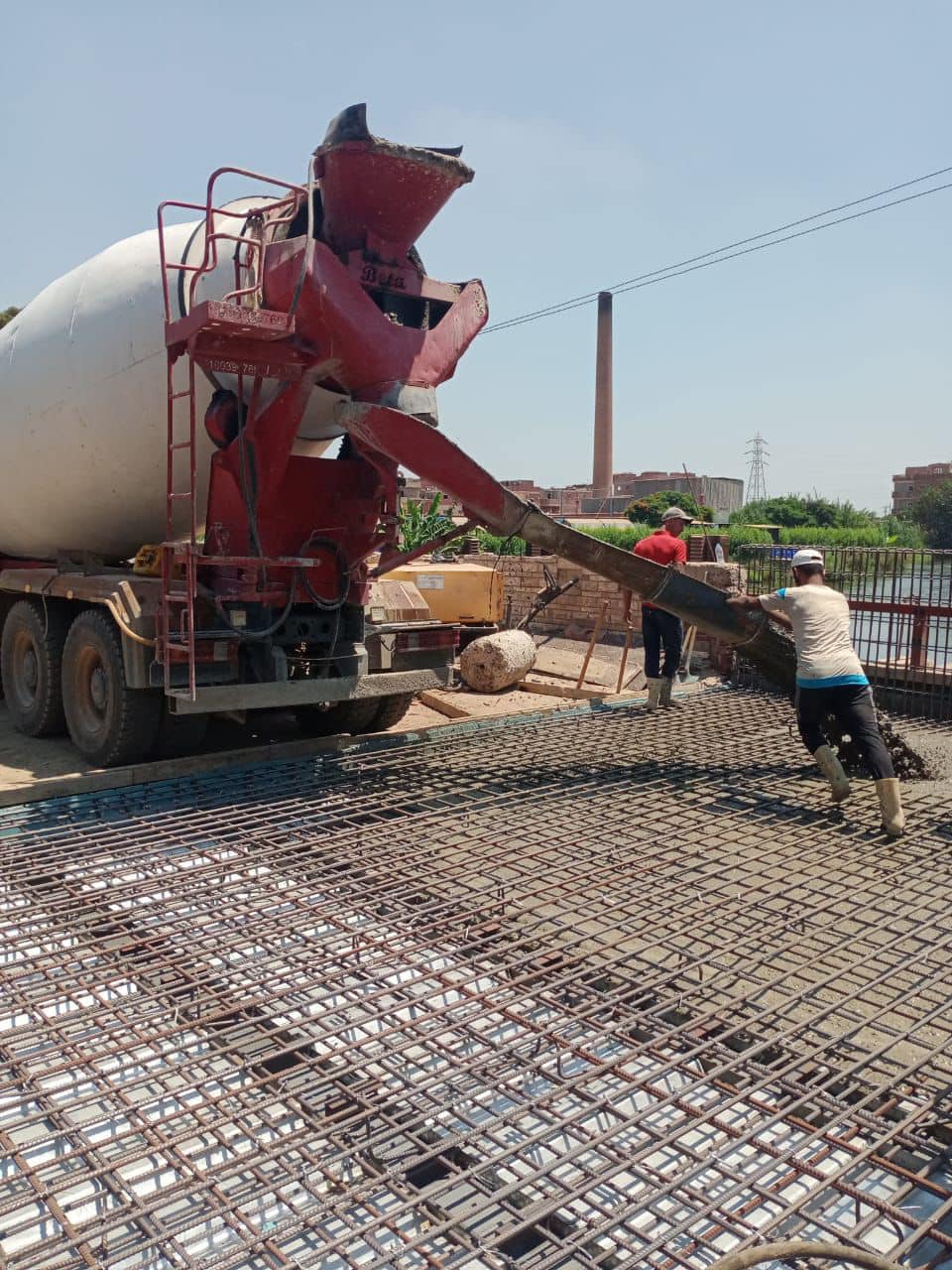 محافظ كفر الشيخ: بدء أعمال صب الخرسانة لرفع كفاءة كويري «الهويس» ببيلا .. مشددًا بسرعة الإنتهاء من التنفيذ لتخفيف معاناة المواطنين  