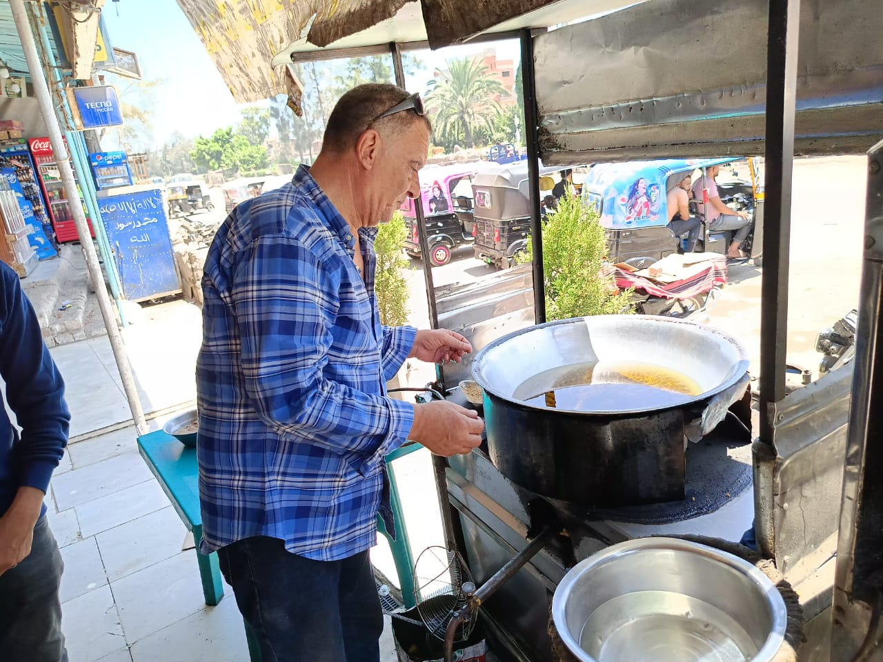 محافظ كفرالشيخ: حملات تموينية مكثفة.. وتحرير 5 محاضر لمخالفات تموينية ببلطيم  