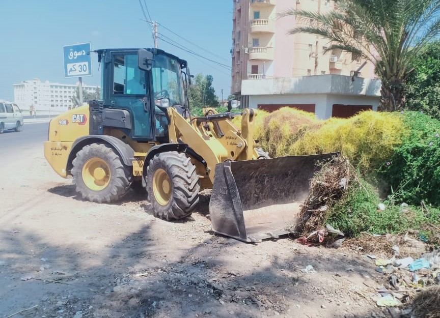 محافظ كفر الشيخ : متابعة حركة النقل وحملات النظافة وتطهير شبكات الصرف الصحي بمدن ومراكز المحافظة .. تطوير المرافق العامة وتحسين الخدمات المقدمة للمواطنين أهم أولوياتنا  